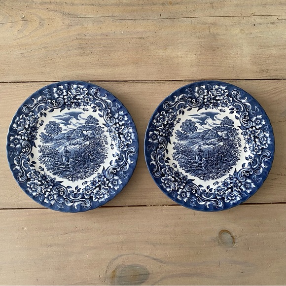 Set of 2 "17th Century England" RED RIVER Plates - Picture 9 of 9